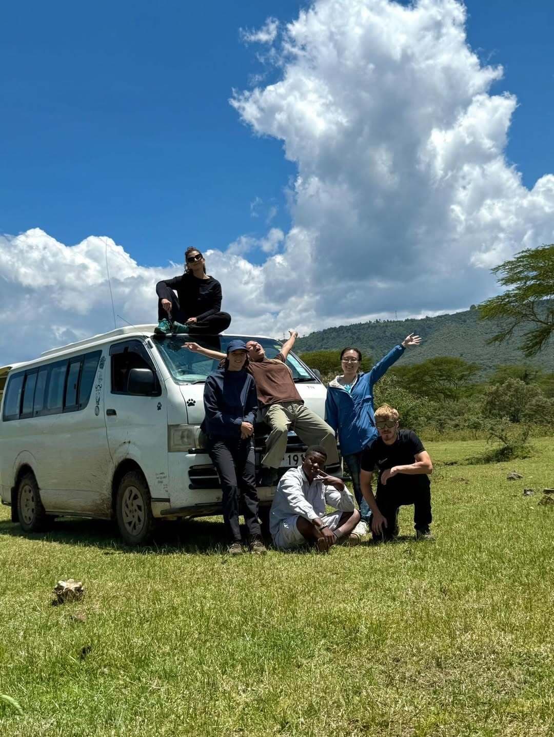 A Casa Loro travellers during an experience in Kenya
