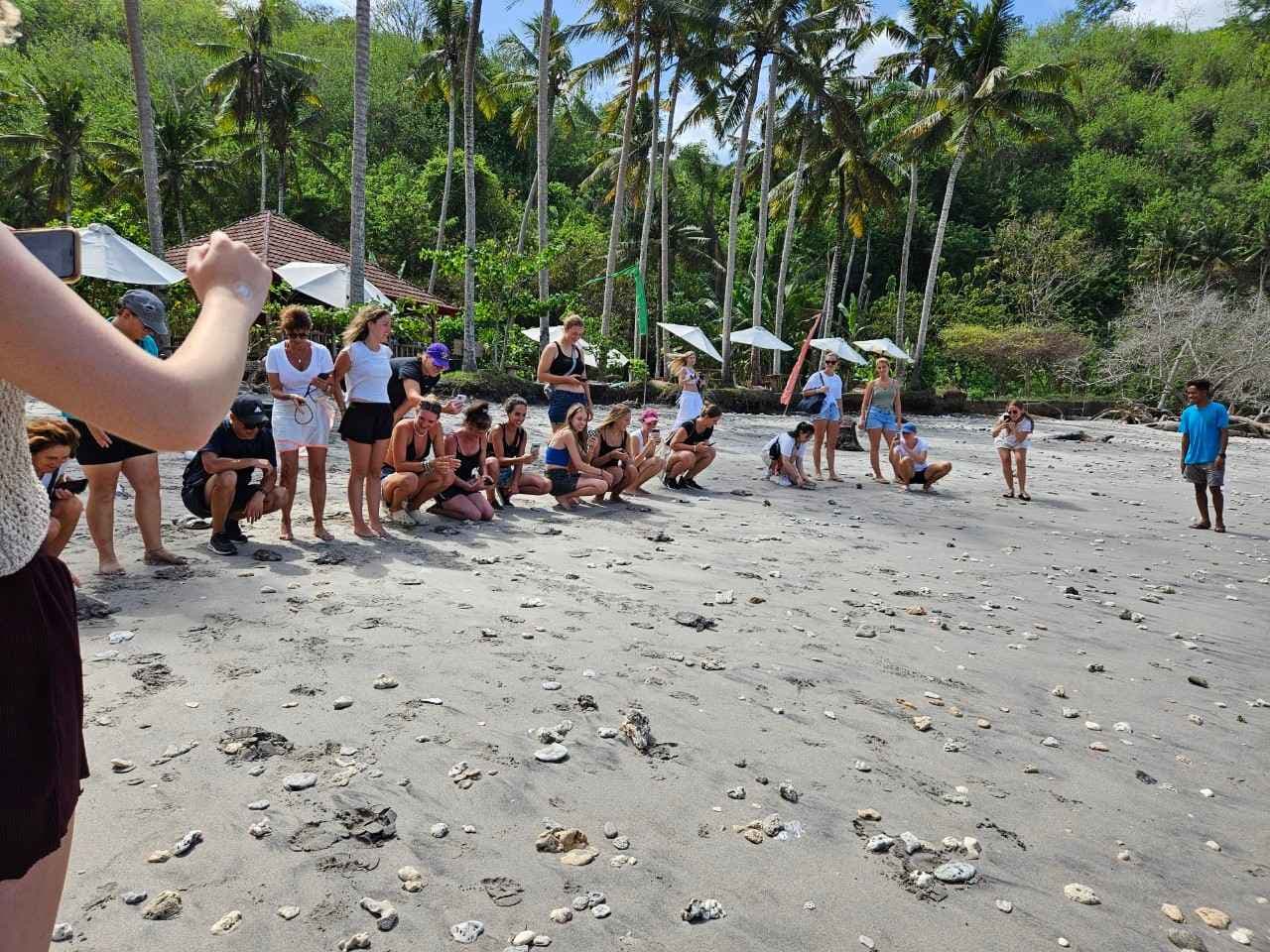 Live alongside locals and volunteers from all over the world